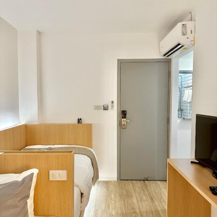 E11 Hotel - Bts Punnawithi Bangkok Extérieur photo