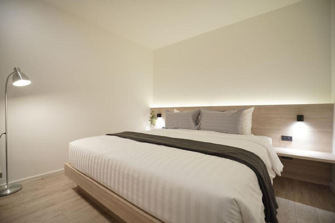 E11 Hotel - Bts Punnawithi Bangkok Extérieur photo