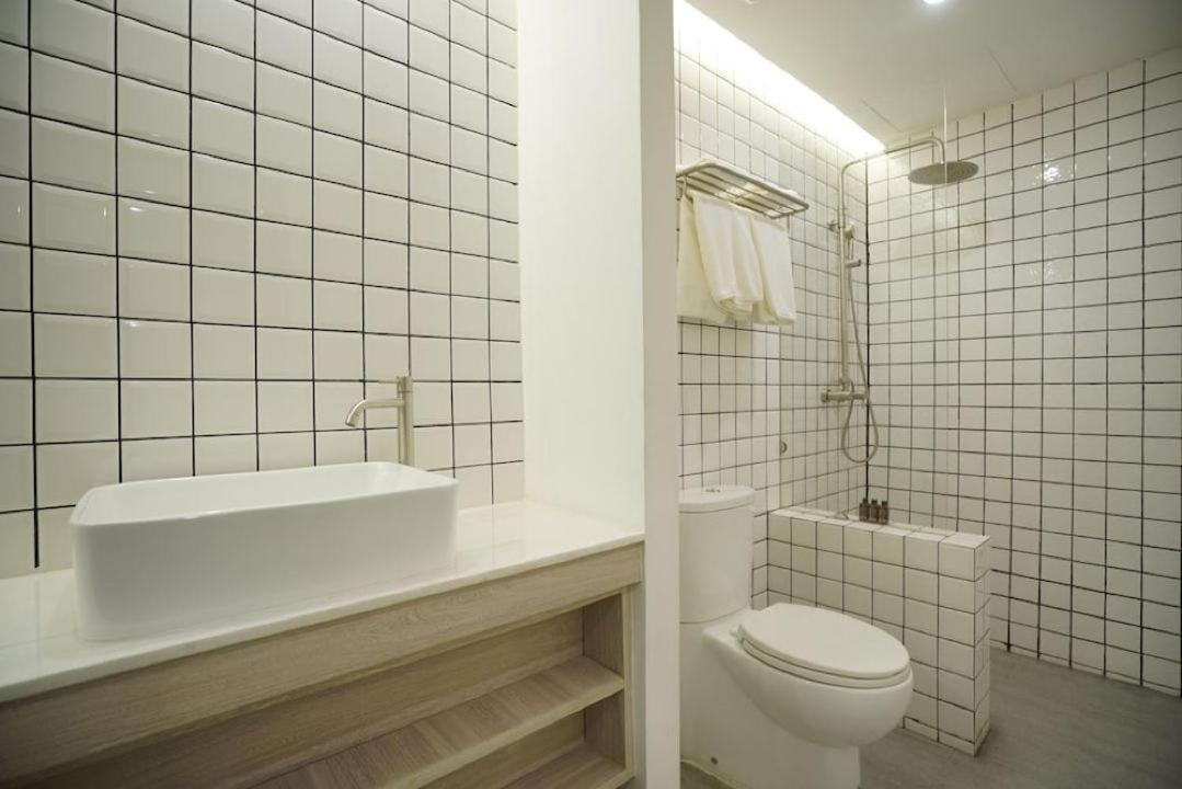 E11 Hotel - Bts Punnawithi Bangkok Extérieur photo